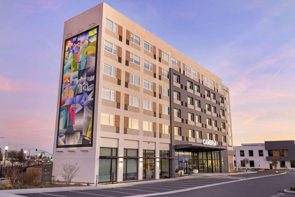 Cambria Hotel Burbank Airport ภายนอก รูปภาพ