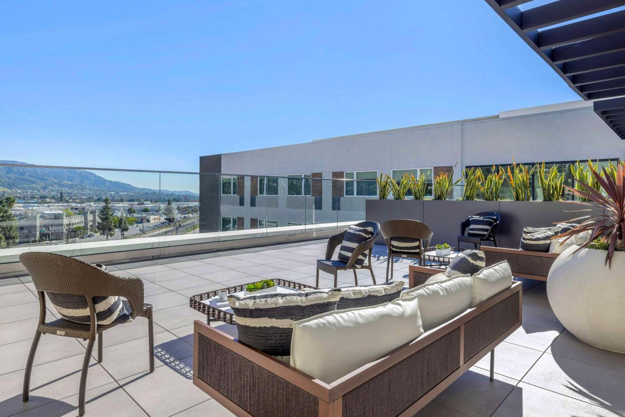 Cambria Hotel Burbank Airport ภายนอก รูปภาพ