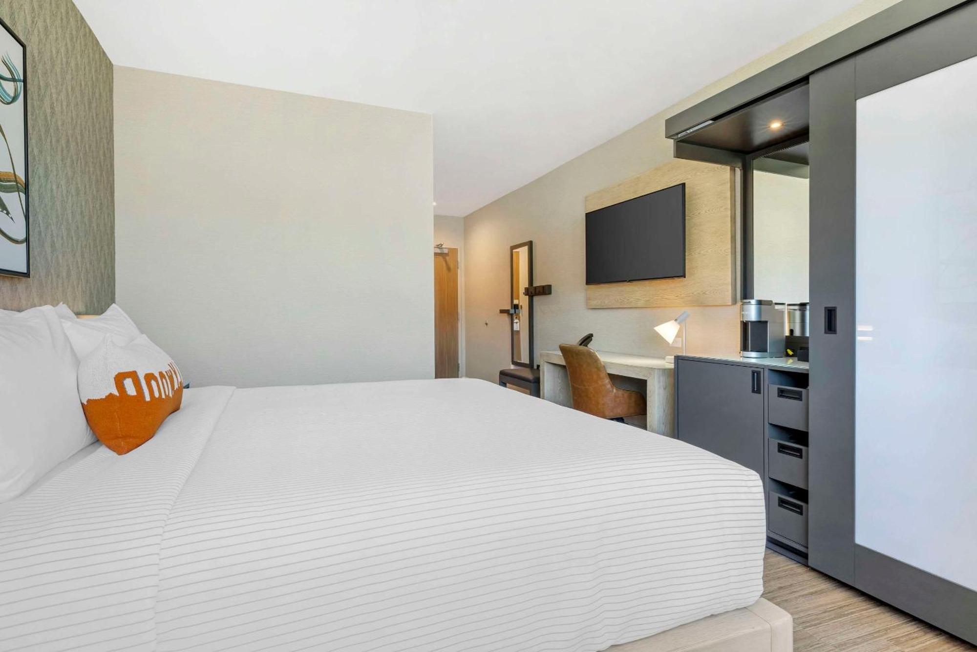 Cambria Hotel Burbank Airport ภายนอก รูปภาพ