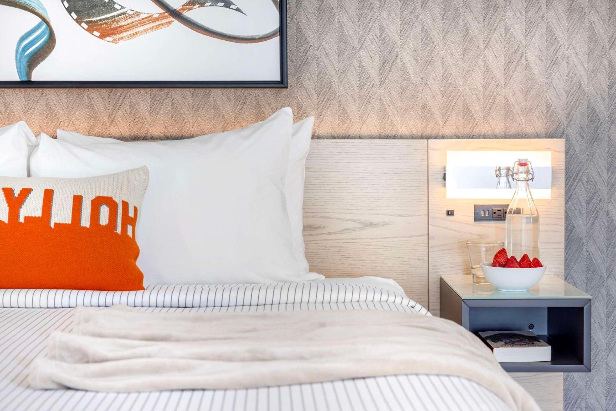 Cambria Hotel Burbank Airport ภายนอก รูปภาพ