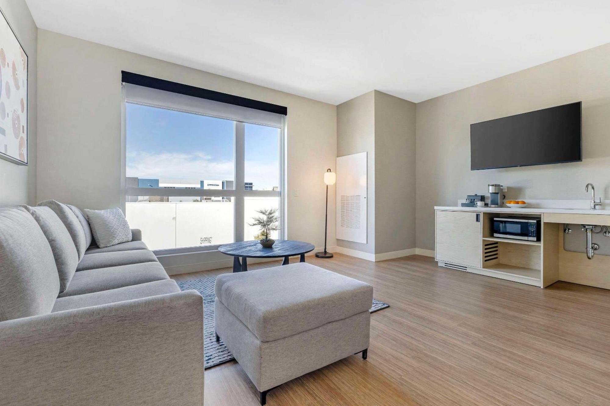 Cambria Hotel Burbank Airport ภายนอก รูปภาพ